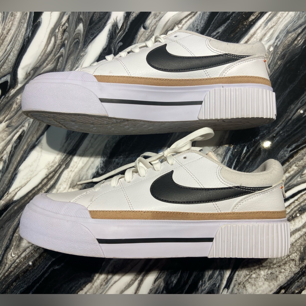 Nike court legacy Lift canvas shoes